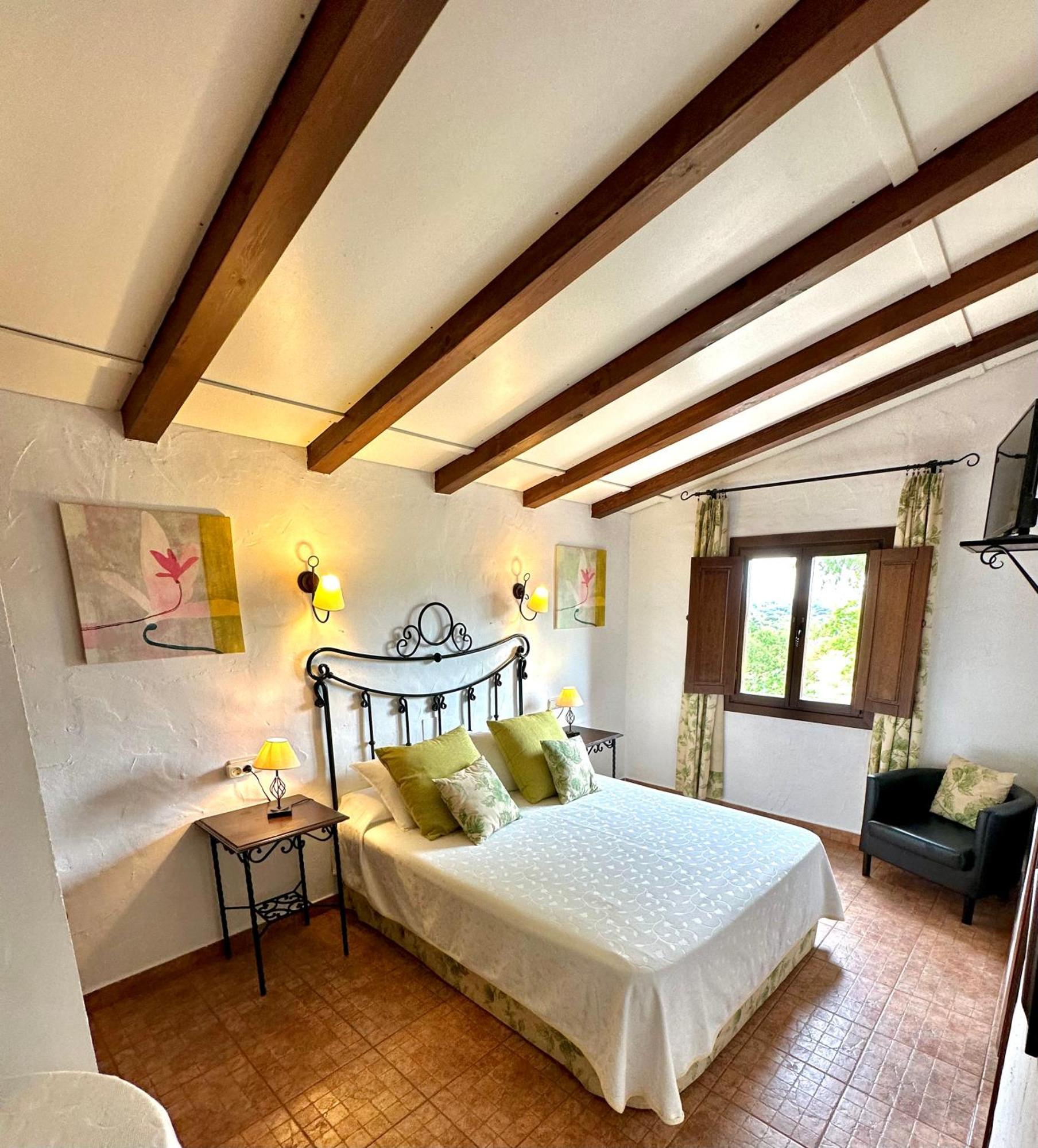 Hotel Rural La Paloma Villanueva de Tapia Esterno foto